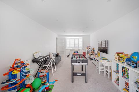 20 Bradbrook Drive, Longfield, DA3 7BF