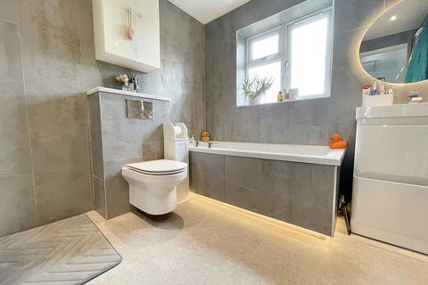 28 Aylesbury Road, Hockley Heath, Solihull, B94 6PB
