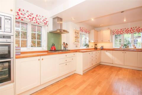 3 bedroom end of terrace house for sale, Brockett Close, Welwyn Garden City, Hertfordshire