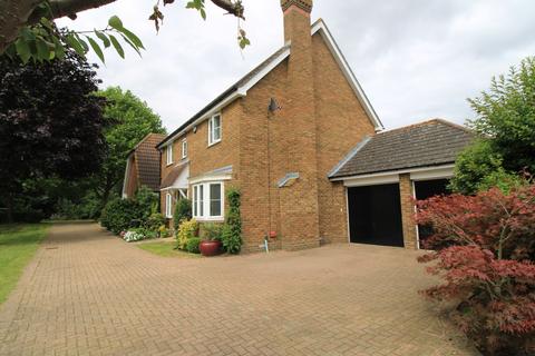 4 bedroom detached house for sale, Brandon Groves, South Ockendon RM15