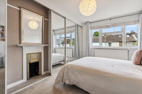 2 bedroom flat for sale, Sandycombe Road, Richmond, Surrey