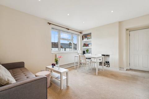 2 bedroom flat for sale, Sandycombe Road, Richmond, Surrey