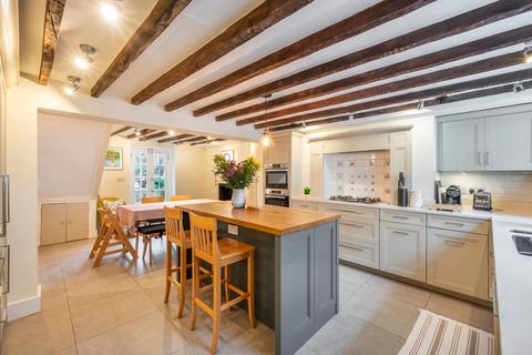 30 Charlton Place, London, N1 8AJ