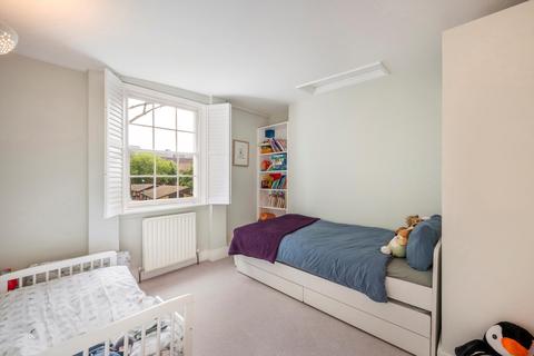 30 Charlton Place, London, N1 8AJ