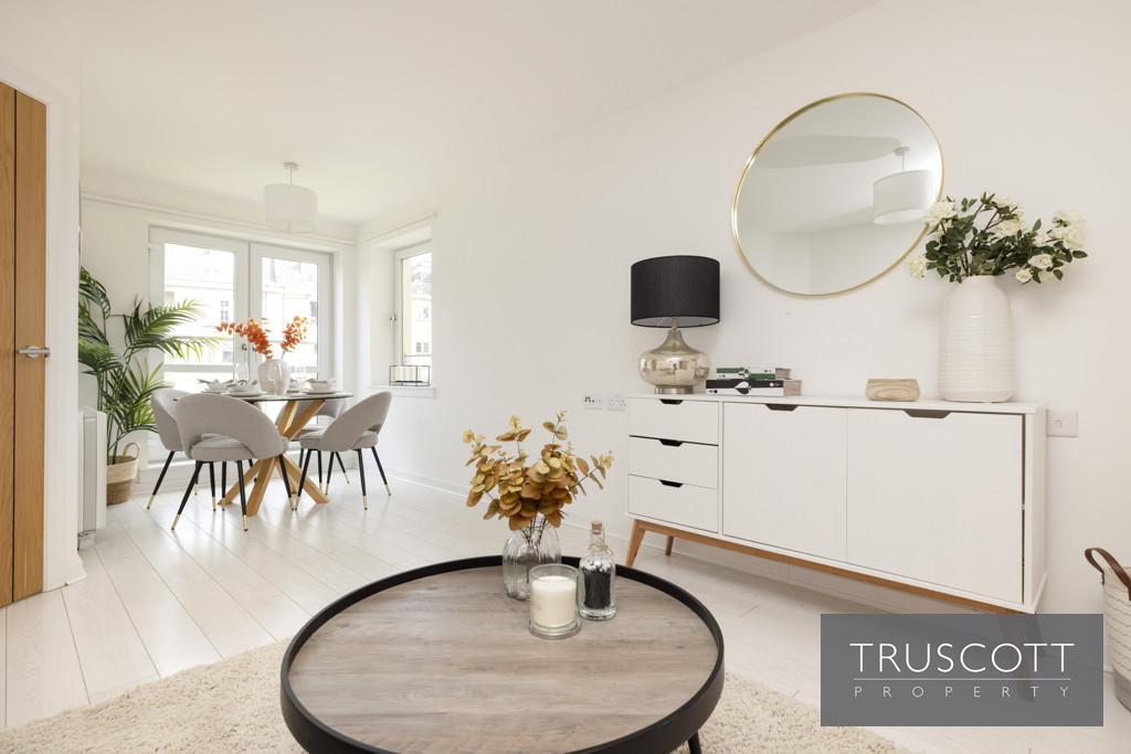 Sitting/Dining Room