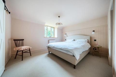 5 bedroom semi-detached house for sale, Banbury,  Oxfordshire,  CV47