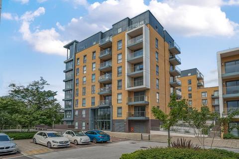 2 bedroom flat to rent, Drake Way,  Reading,  RG2
