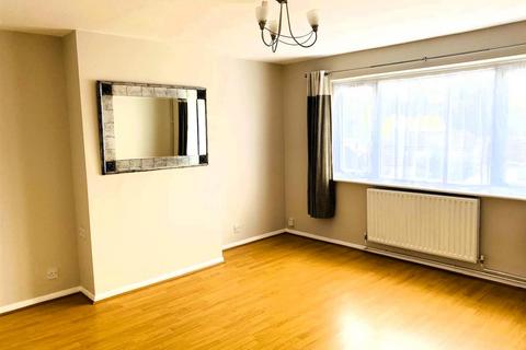 2 bedroom maisonette to rent, Sutton Lane, Hounslow