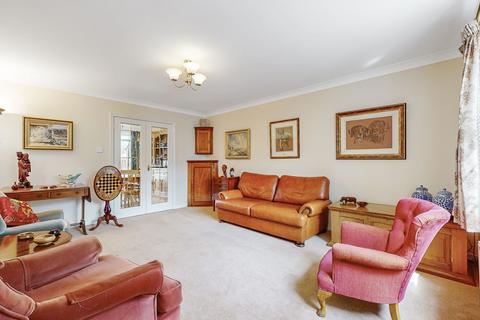 3 Curtis Drive, Blackwood, Lanark, ML11 9GD