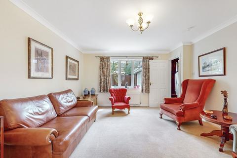 3 Curtis Drive, Blackwood, Lanark, ML11 9GD