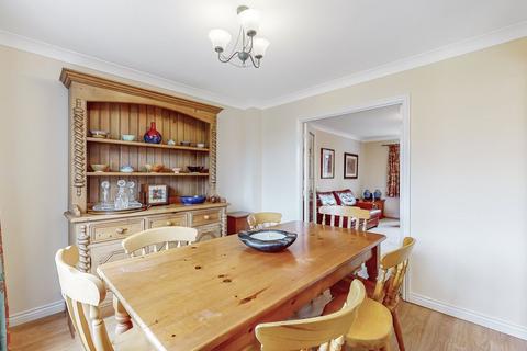 3 Curtis Drive, Blackwood, Lanark, ML11 9GD