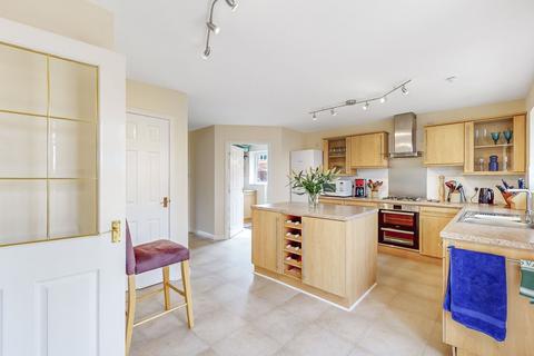 3 Curtis Drive, Blackwood, Lanark, ML11 9GD