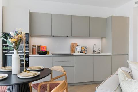 1 bedroom flat for sale, Chiswick Green, London, W4