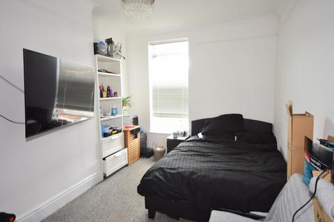2 bedroom apartment to rent, Ophir Road Portsmouth PO2