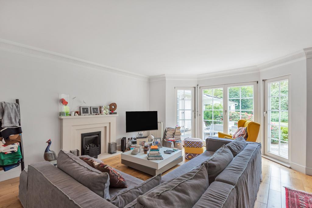Badgers Hill, Wentworth Estate... 4 bed detached house for sale £