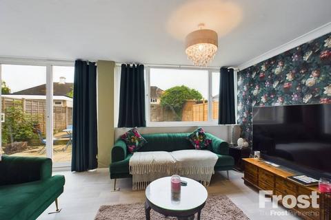 3 bedroom end of terrace house for sale, Harcourt Close, Egham, Surrey, TW20