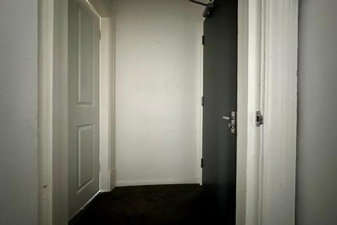 Studio to rent, Park Road, Peterborough, Cambridgeshire. PE1 2TT