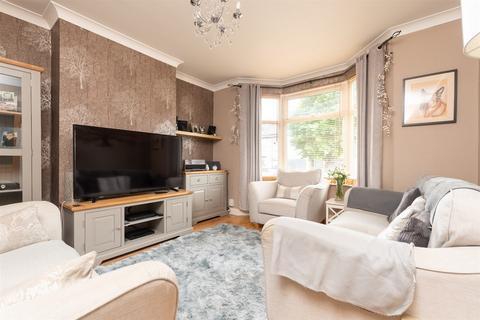 4 Kings Drive, Gravesend, DA12 5BG