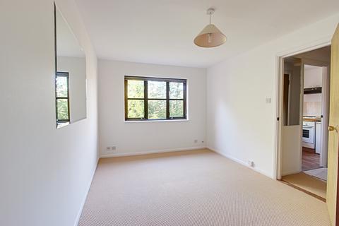 Studio for sale, Waterside, Uxbridge UB8