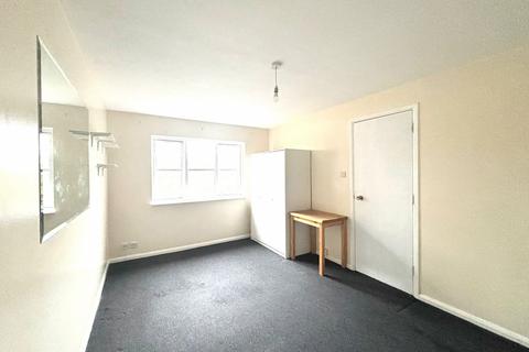undefined, Waterside, Uxbridge UB8