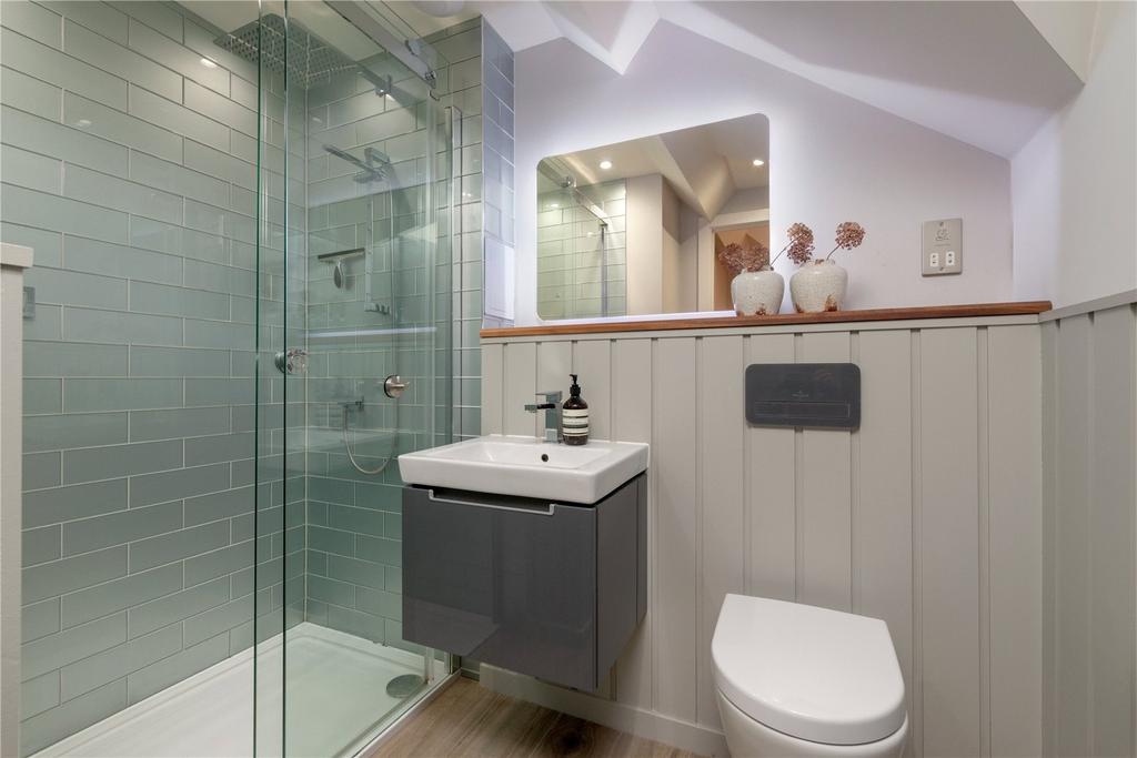 En Suite Shower Room