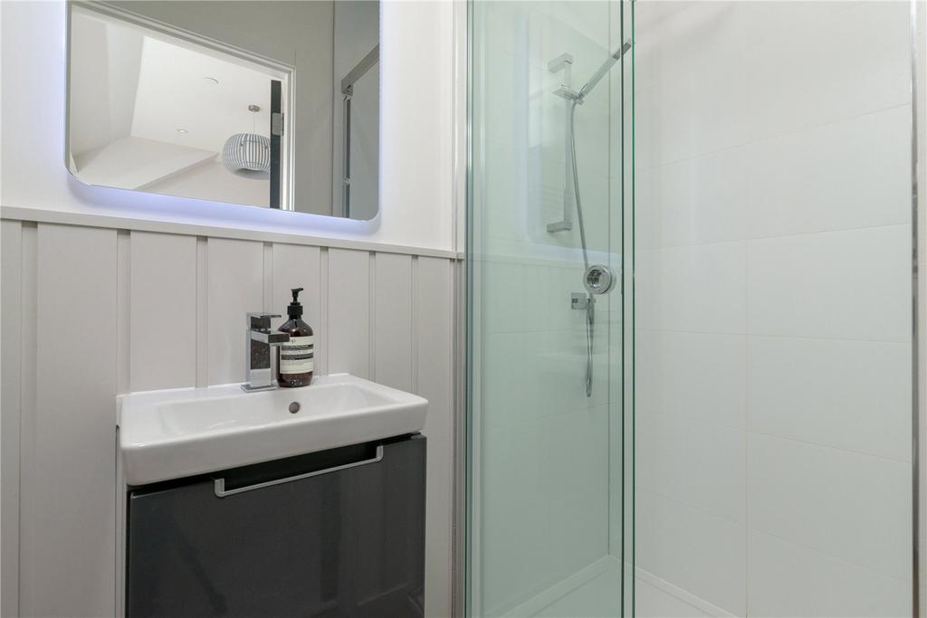 En Suite Shower Room