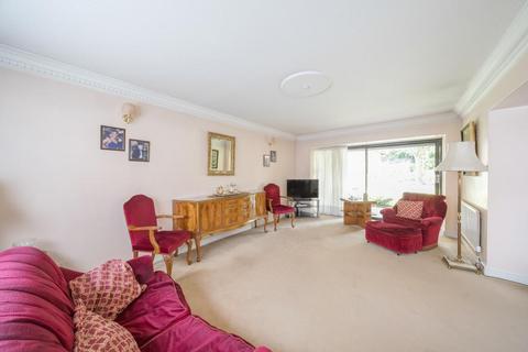 2 bedroom flat for sale, Spencer Close,  Finchley,  N3