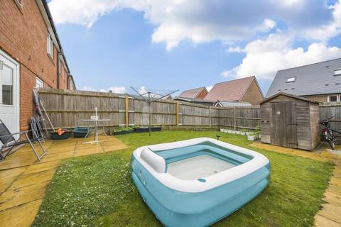 3 bedroom end of terrace house for sale, Basingstoke,  Hampshire,  RG23