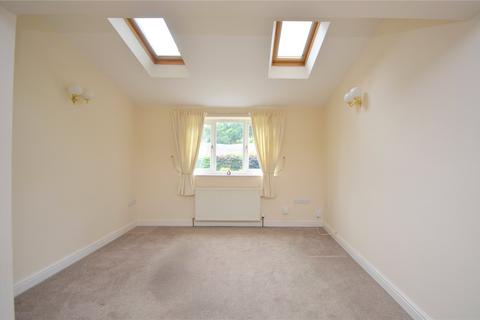 3 bedroom semi-detached house for sale, Hopton Lane, Mirfield, West Yorkshire, WF14