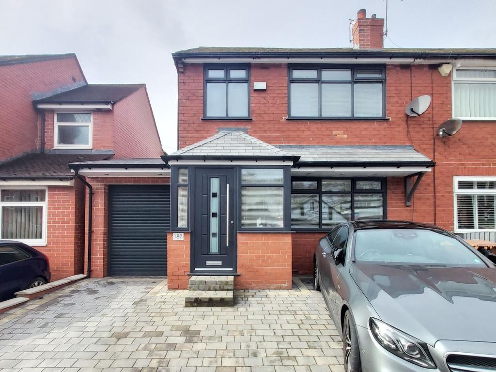 Walkden Road, Manchester M28 4 bed semidetached house to rent £1,300