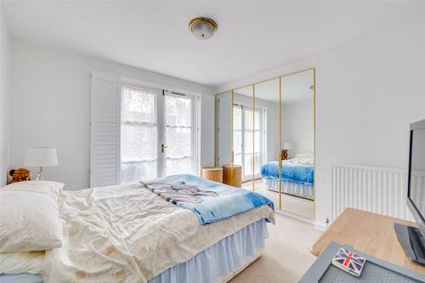 2 bedroom apartment to rent, Brompton Park Crescent, London, SW6