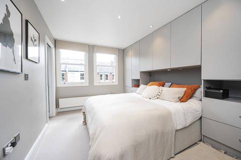 3 bedroom maisonette for sale, Calabria Road, Highbury, London, N5