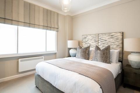 3 bedroom apartment to rent, Hill Street W1J