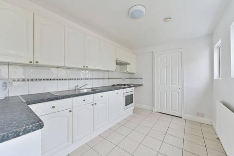 3 bedroom terraced house to rent, Crown Lane, Morden, SM4