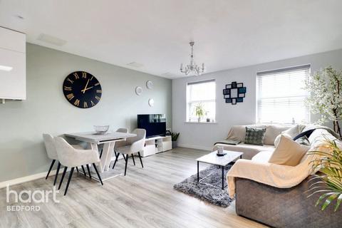 2 bedroom apartment for sale, Beauvais Square, Bedford