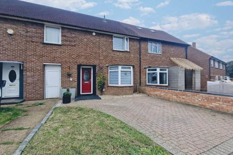 3 bedroom terraced house for sale, Castle Croft Road, Luton LU1