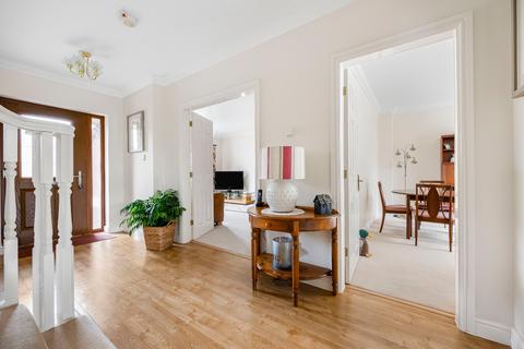 5 Barberry Close, Cheltenham, GL50 2RB