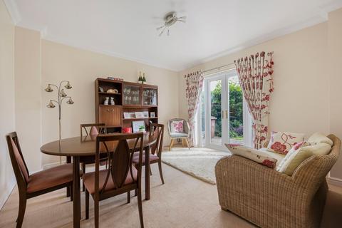 5 Barberry Close, Cheltenham, GL50 2RB