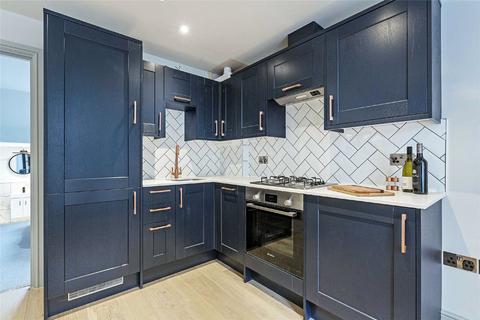 1 bedroom flat for sale, Wandsworth Bridge Road, Fulham, London, SW6