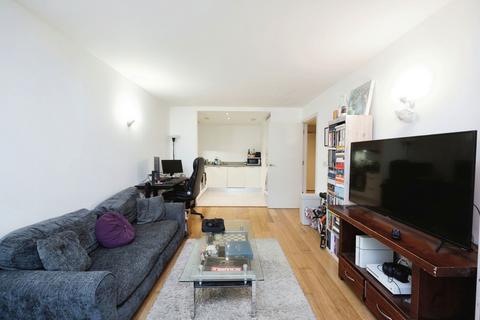 2 bedroom flat for sale, Cardinal Building, Station Approach, Hayes, UB3 4FD