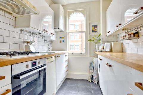 1 bedroom flat for sale, Highgate Road, Kentish Town, London NW5