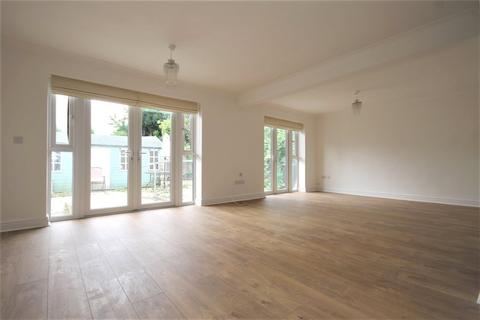 1a Cranleigh Road, Feltham, TW13 4PZ