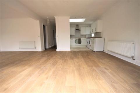 1a Cranleigh Road, Feltham, TW13 4PZ