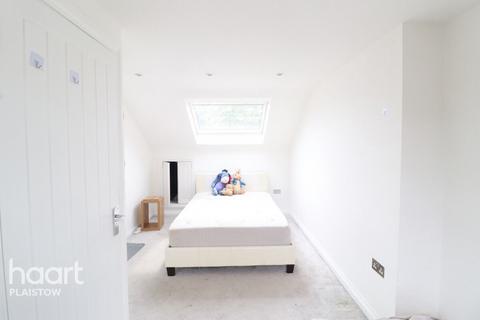 3 bedroom terraced house for sale, Humberstone Road Plaistow, London