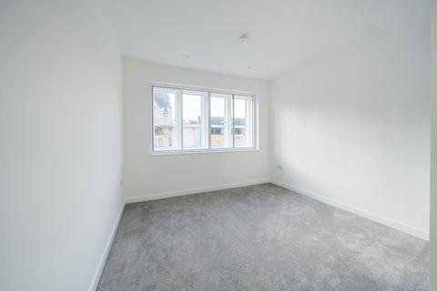 3 bedroom apartment to rent, Golden Cross,  City Centre,  OX1