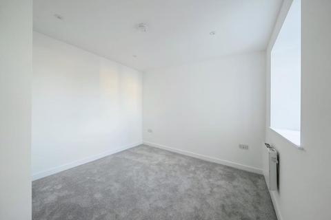 3 bedroom apartment to rent, Golden Cross,  City Centre,  OX1