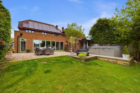 5 bedroom detached house for sale, Towcester Road, Whittlebury, NN12