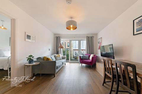 1 bedroom apartment for sale, St Clements Avenue, London, E3