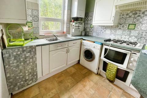 2 bedroom terraced house for sale, Gradwell Street, Greater Manchester, SK3