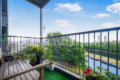 1 bedroom apartment for sale, Twelvetrees Crescent, Bromley-By-Bow, E3